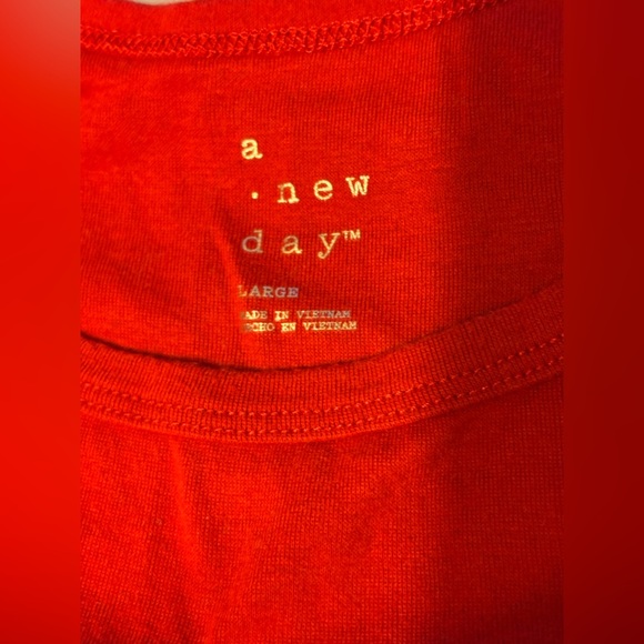 A New Day Red Scoop Neck Knit Tank Size Large Perfect Condition - Picture 4 of 4